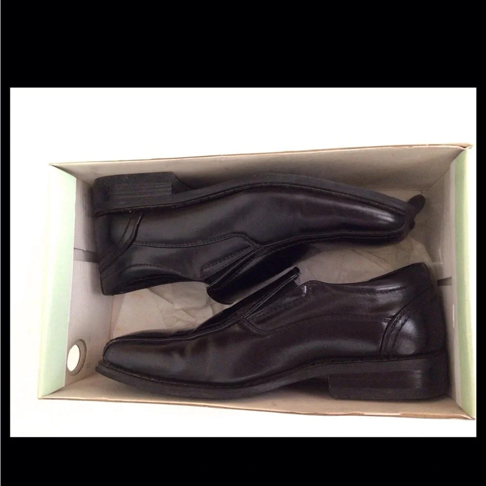 Boys Size 4 Leather Dress Shoes Slip On Formal wedding Comfort Loafers Classic